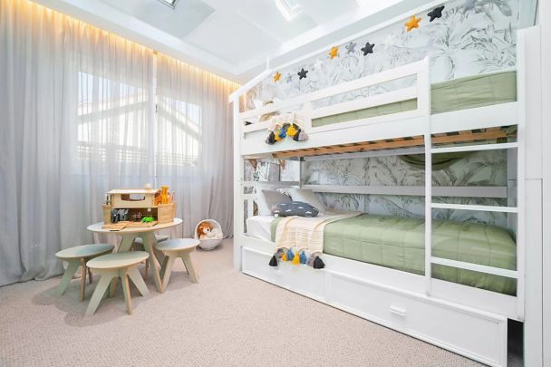 Fully Furnished Family Home - Photo 1