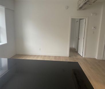 Appartement 3 1/2 rénové au centre-ville - Photo 1