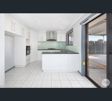 64 Yarrowee Street, Sebastopol, Vic 3356 - Photo 1