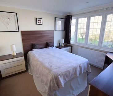 Maple Close, Barton On Sea, Hampshire, BH25 - Photo 5