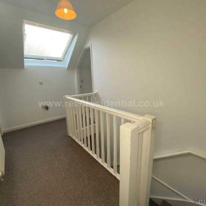 2 bedroom property to rent in Westcliff On Sea - Photo 1