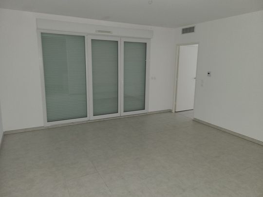 Location Appartement 3 pièces 70m² MARSEILLE 9ème - Photo 1