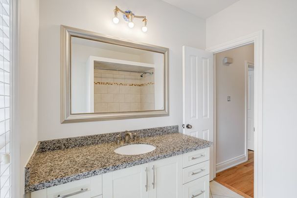 For Lease - 21 D'arcy Street Unit# Upper, Toronto, Ontario - Photo 1
