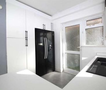 Nursery Close, Enfield, EN3 - Photo 4