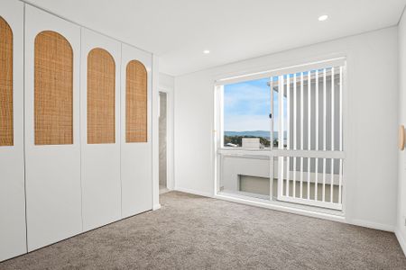 Architecturally Designed Boutique Home - Photo 2