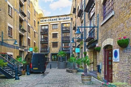 New Crane Wharf, Wapping, E1W - Photo 2