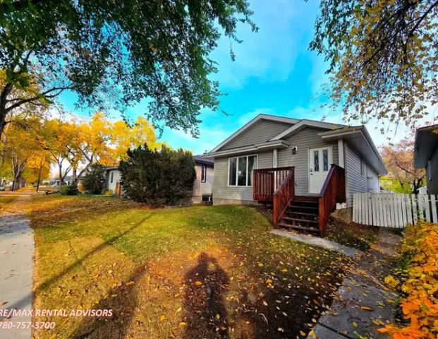 UPPER 11235 52 Street Northwest | 11235 52 Street Northwest, Edmonton - Photo 1