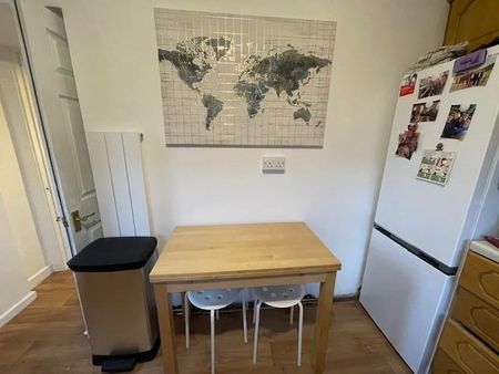 5 bedroom private hall to rent - Photo 3