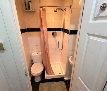 Studio Flat, Knatchbull Road, SE5 - Photo 5