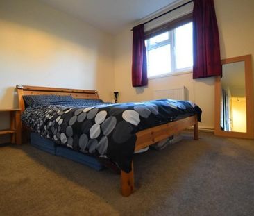 Holmedale, Slough, Berkshire,SL2 - Photo 4