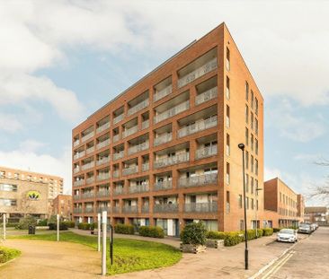 Hastings Road Canning Town, E16 - Photo 1