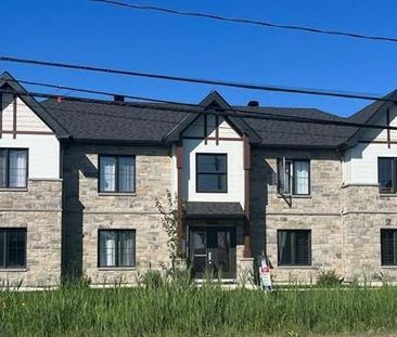 Appartement à louer - Grand 4 1/2 - Photo 1