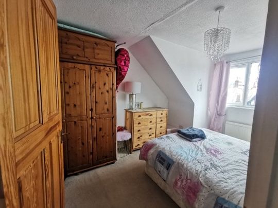 Elderton Road, Westcliff on Sea, Property for rent - Photo 1