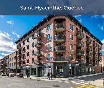 2 Bedroom Available At 1600 Des Cascades Street West - 1600 Des Cas... - Photo 2