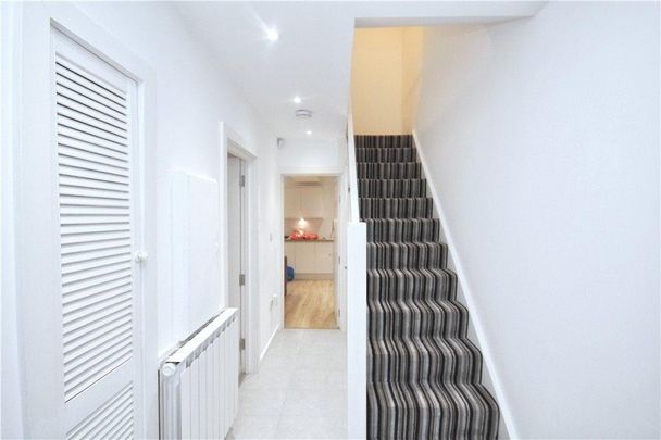5 bedroom terraced house to rent - Photo 1