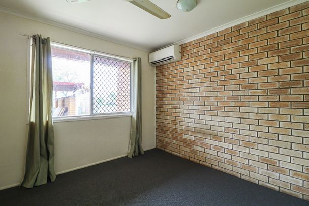 VERY NEAT AND TIDY UNIT IN IDEAL LOCATION - Photo 1