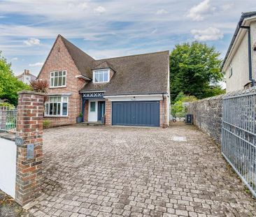 4 bedroom detached house to rent - Photo 3