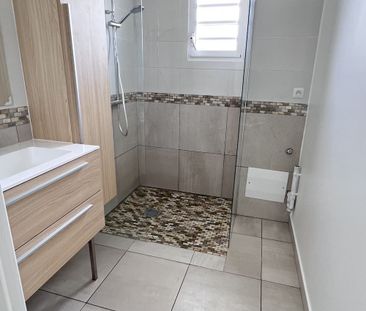 Location Appartement 3 pièces 78m² LA TRINITE 97220 - Photo 5