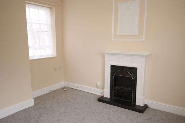 Topsham Road, Exeter, EX2 - Photo 1