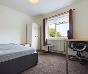 4 bedroom terraced house to rent - Photo 5