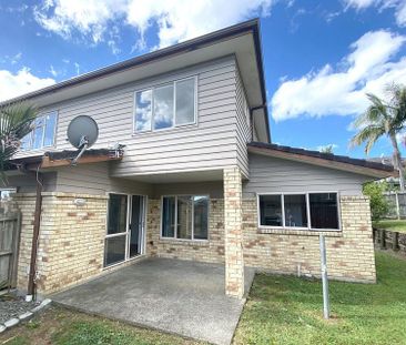 Stunning 4-Bedroom Family Home in Prime Location - Photo 1