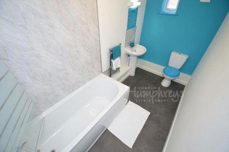 2 bedroom flat to rent - Photo 5