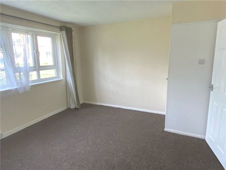 Newmarket Avenue, Northolt, UB5 4EY - Photo 3