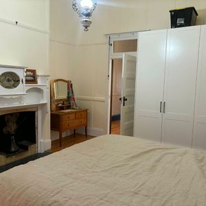 Great Location - Photo 2