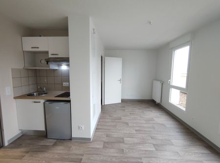 Location Appartement 1 pièce 25m² FRANQUEVILLE ST PIERRE 76520 - Photo 2