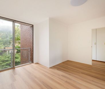 18 / 745 Old South Head Road - Photo 6