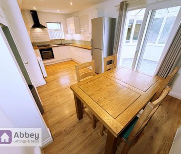 3 bedroom semi-detached house to rent - Photo 5