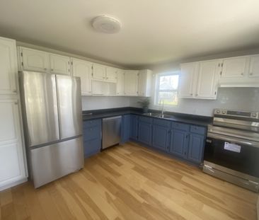 11 York Lane, Eastern Passage – 3 BR 1 BATH CHARMING EASTERN PASSAG... - Photo 6