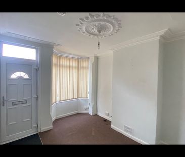 3 Bed Terraced House, Gawthorne Street, NG7 - Photo 1