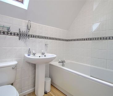 2 bed apartment to rent in High Street, Yarm, TS15 - Photo 2