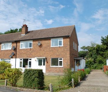 Fairlawns, Horley, Surrey, RH6 - Photo 2