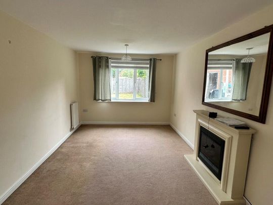 3 bedroom semi-detached house to rent - Photo 1