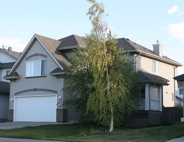 3 bedroom 2.5 bathroom with double garage in Twinbrooks | 11717 13A Avenue Northwest, Edmonton - Photo 1