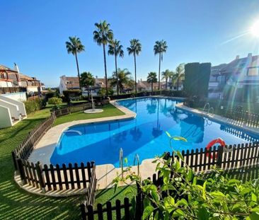 4 room luxury House for rent in Marbella, Andalusia - Photo 2