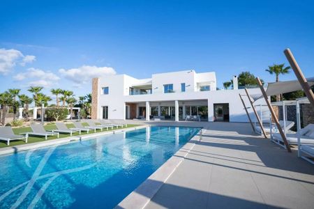 8 bedroom luxury Villa for rent in Ibiza, Spain - Photo 2