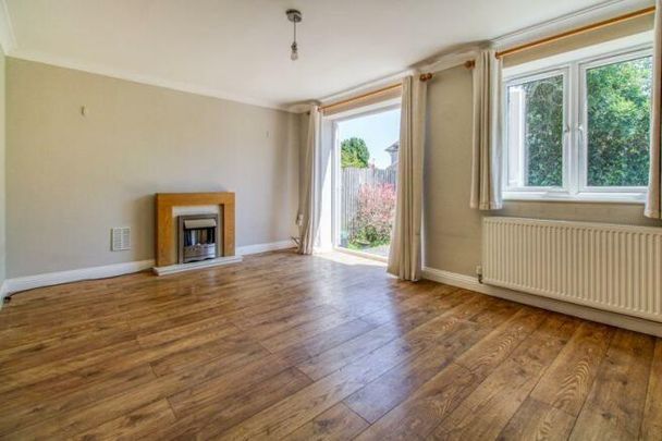 Howards Grove, Southampton - Photo 1