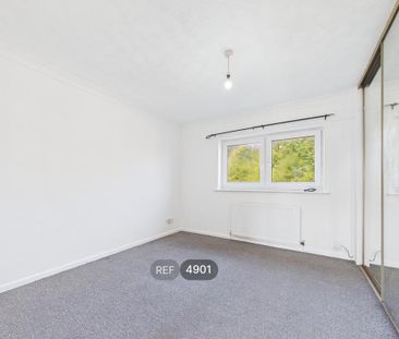 2 bedroom semi-detached house to rent - Photo 4