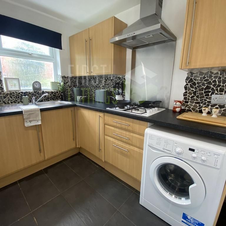 3 bedroom terraced house to rent - Photo 1