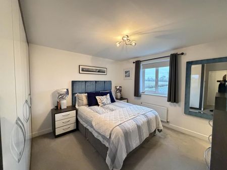 4 bedroom detached house to rent - Photo 3