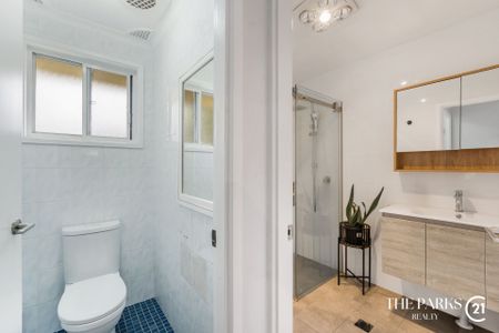 Beautiful Three Bedroom Renovated Home - Photo 2