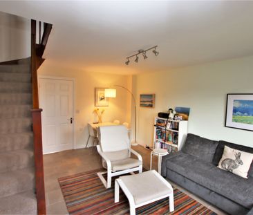 Two Bedroom Mid Terrace Cottage - Photo 5