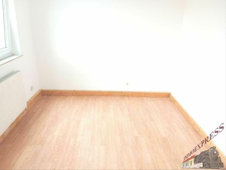 2544 Leobersdorf, unbefristet!, 1 großes ,2kleine Zimmer, Etagenheizung, Kachelofen, Terrasse - Photo 3