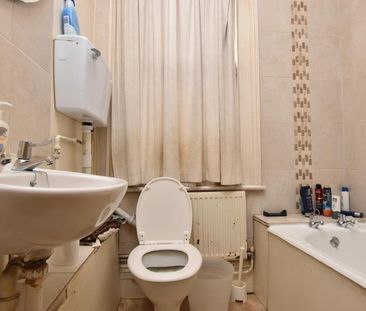 1 bedroom in a house share to rent - Photo 6