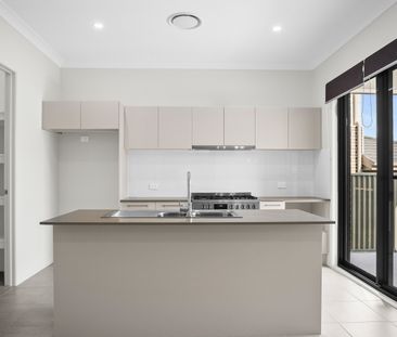 13 Cobargo Street, Tullimbar NSW 2527 - House For Rent | Domain - Photo 3