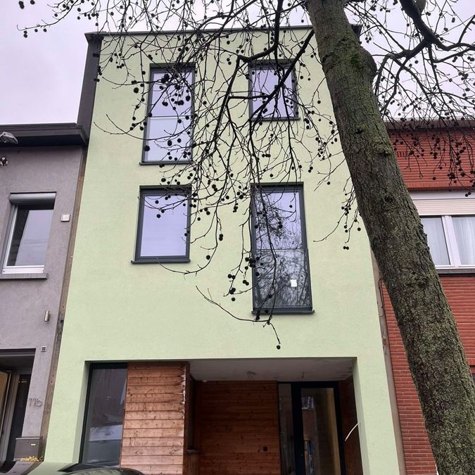 Ruime kamers (privé badkamer) in gerenoveerd huis met tuin - Photo 1