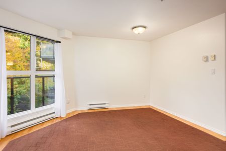 2212 Oxford St (3rd Floor), Vancouver - Photo 2